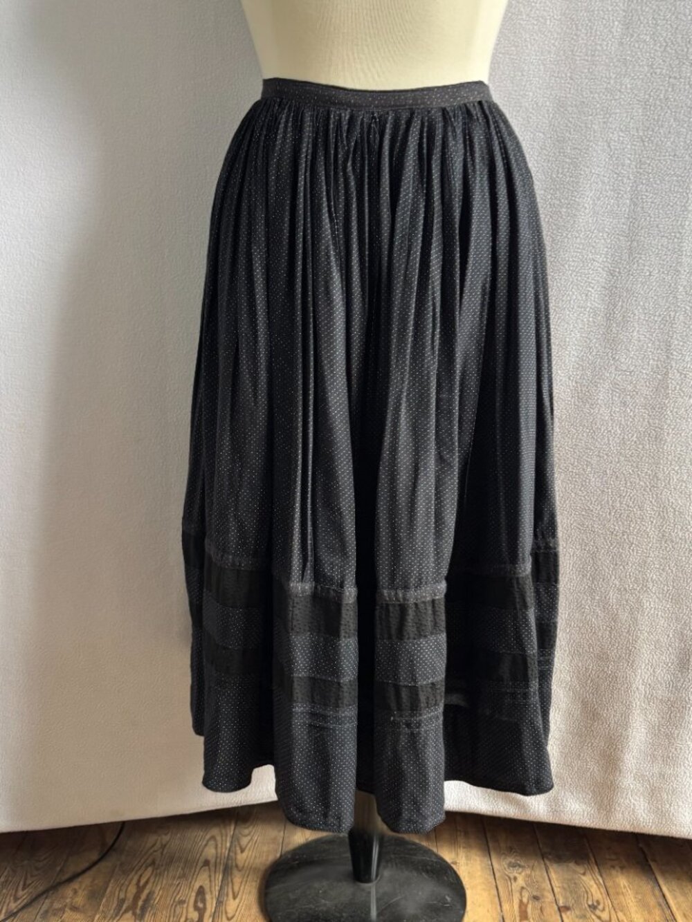 Vintage Hungarian Handmade Full Folk Dance Skirt - Picture 2 of 14